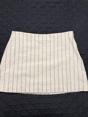 GAP Cream Mini Skirt with Navy Pinstripes